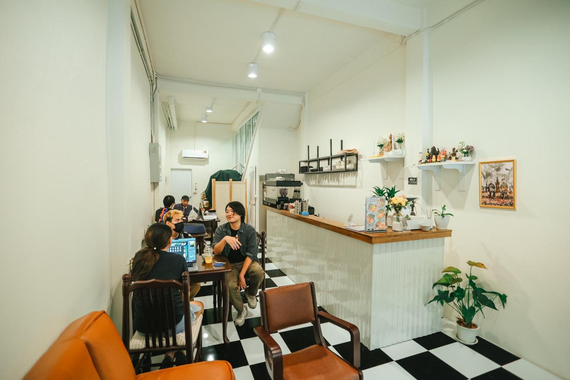 Noir Cafe And Hostel Chinatown Bangkok Exterior foto